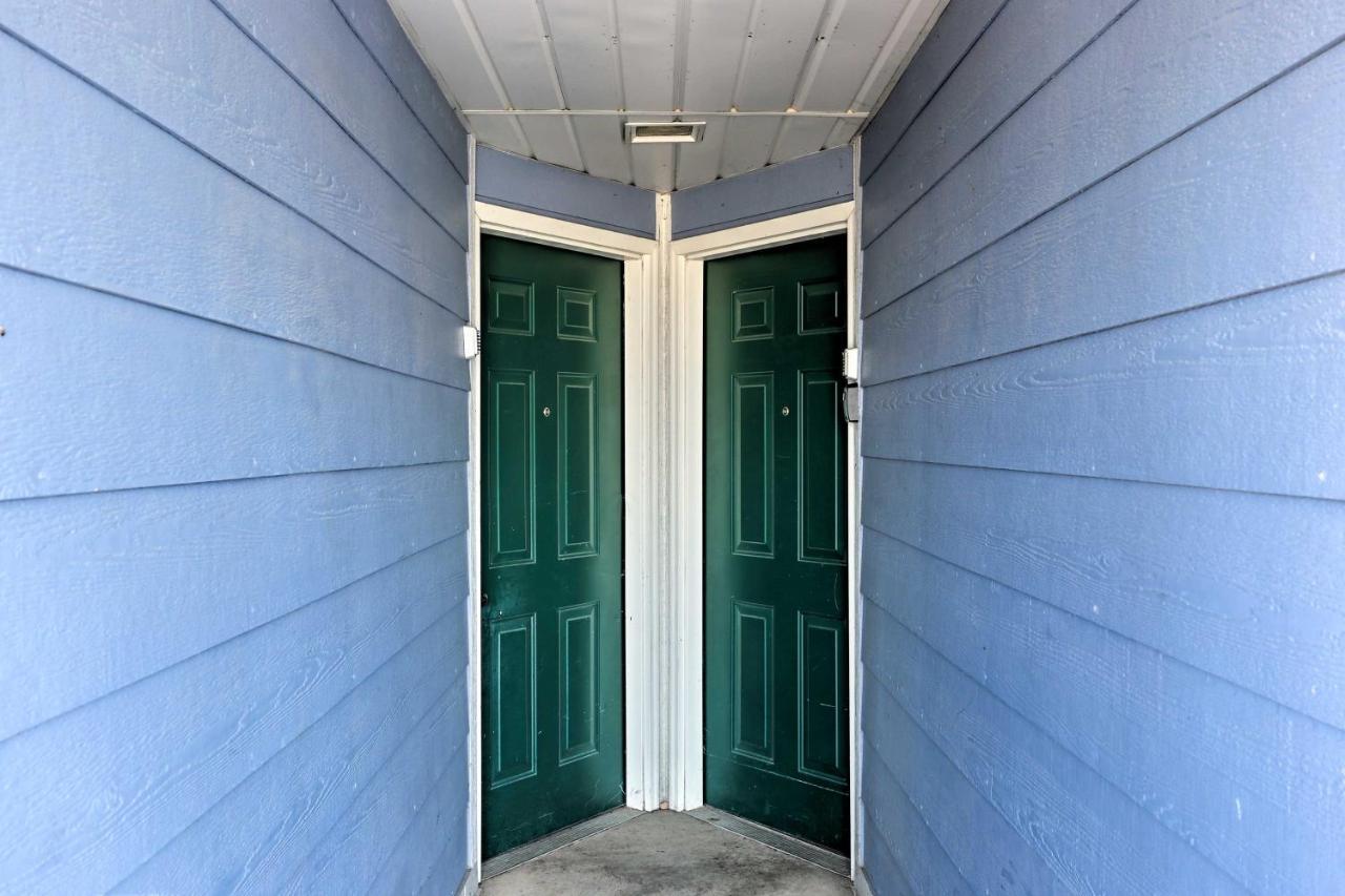 Waterfront Middle Bass Condo With Pool Access! Put-in-Bay Eksteriør bilde